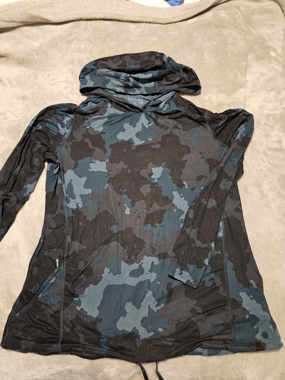 Mountain Hardwear Women's Blue & Black Camo Hooded Pullover